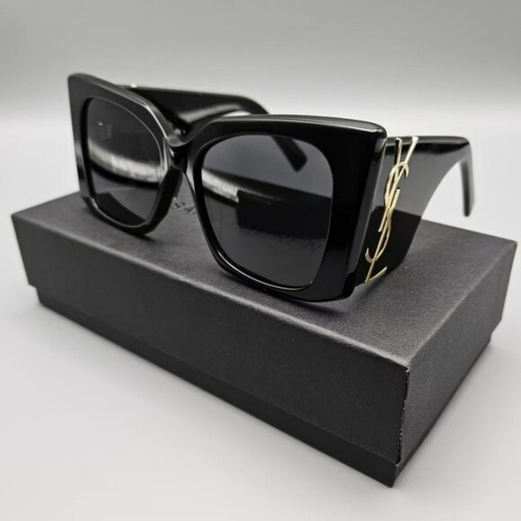 The Ultimate Black Saint Laurent Shades - Picture 1 of 6